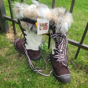 NWT Thinsulate Muk Luks Knit Suade Flux Fur Boots. Never Worn